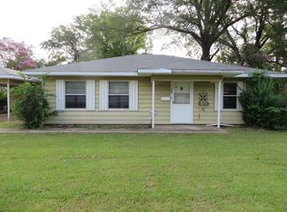 502 S Spruce St, Vivian, LA 71082