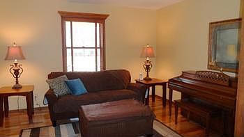 3rd image of 1604 Winchester Dr