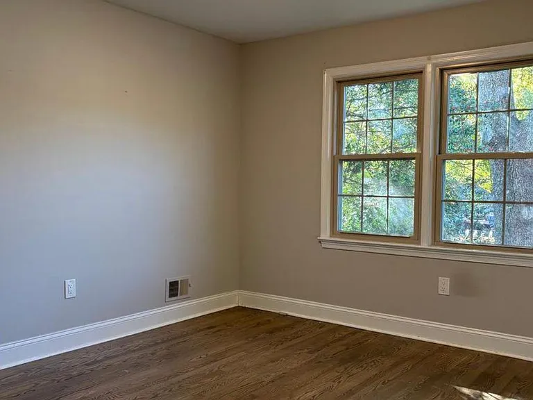9830 Meadow Valley Dr — Photo 10