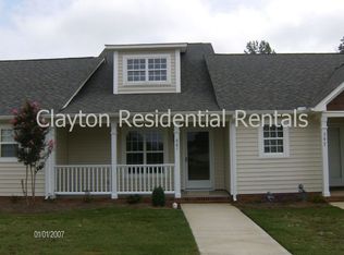 601 Pinecroft Dr, Clayton, NC 27520