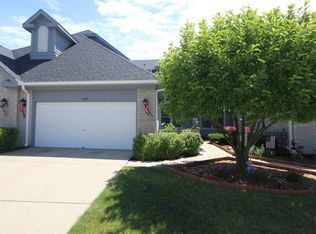 255 Benton Ln, Bloomingdale, IL 60108