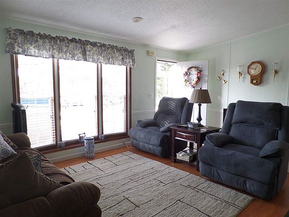 3rd image of 11709 N Lake Side Dr