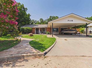 7110 NW Woodland Cir, Lawton, OK 73505
