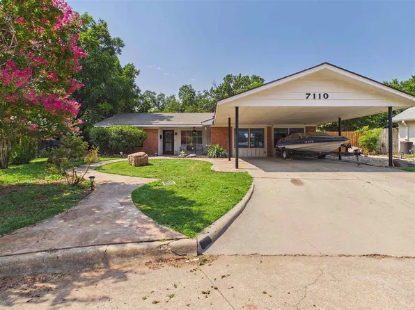 7110 NW Woodland Cir, Lawton, OK 73505