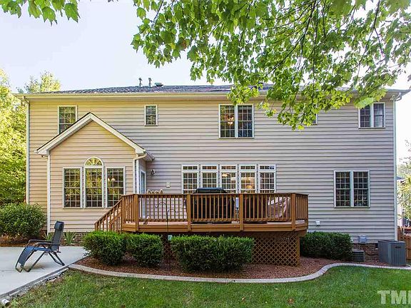 3rd image of 721 Ainsley Ct