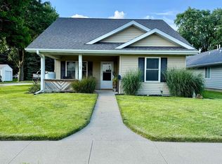 1107 B Ave W, Oskaloosa, IA 52577