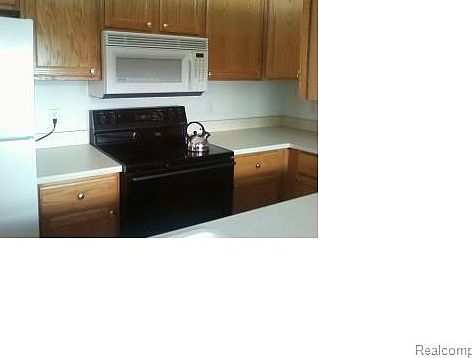 3rd image of 19184 Meadowridge Dr #22