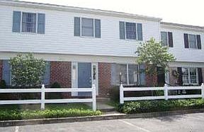 2nd image of 1902 Carlton Ct