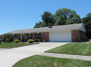 602 Hickory St NW, Demotte, IN 46310