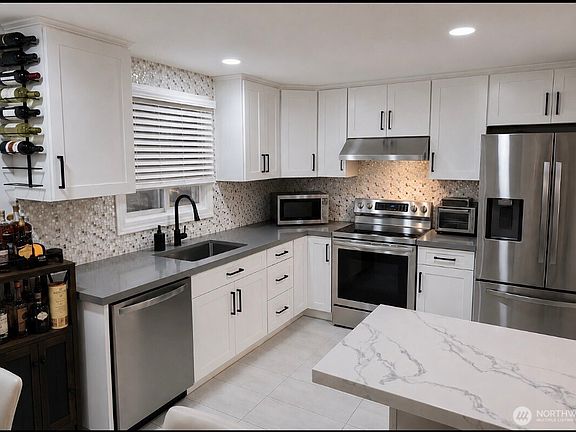 4th image of 15035 29th Avenue S