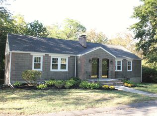 6 Rodney Rd, Bedford, MA 01730