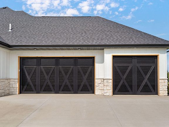 5th image of 1772 E Peartree Drive