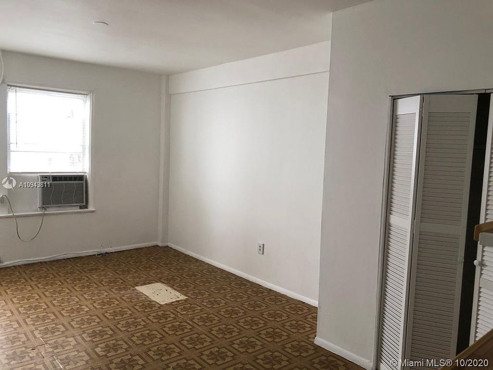 1st image of 1452 Washington Ave #206