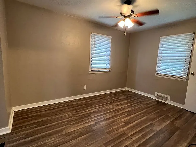 2901 Leola Ave — Photo 8