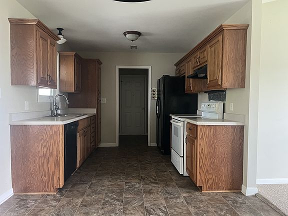 3rd image of 117 Ruben Rd