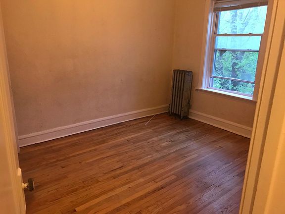 4th image of 2103 S 51st Ct APT 2