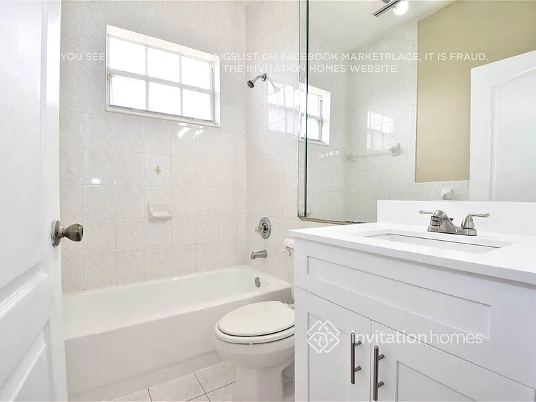 16960 SW 141st Ave — Photo 14