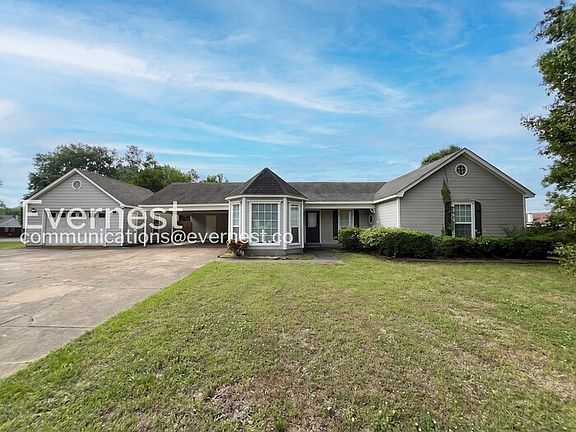 2nd image of 3985 Fernway Dr