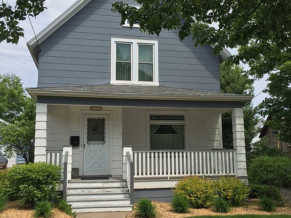 2nd image of 212 W Hewitt Ave