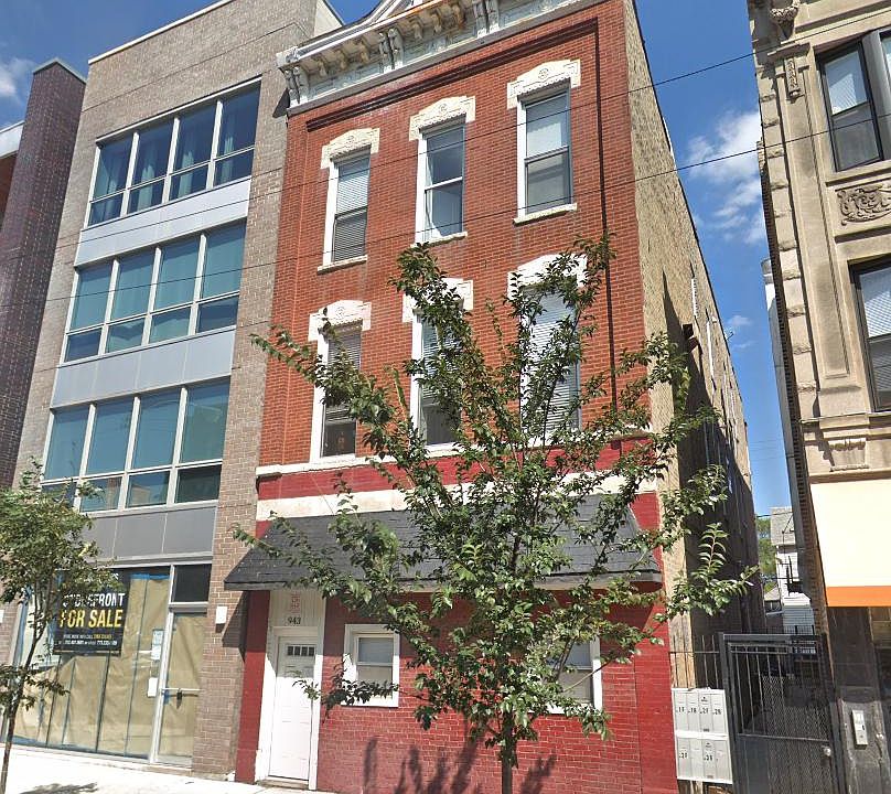 1st image of 943 N Ashland Ave APT 1R