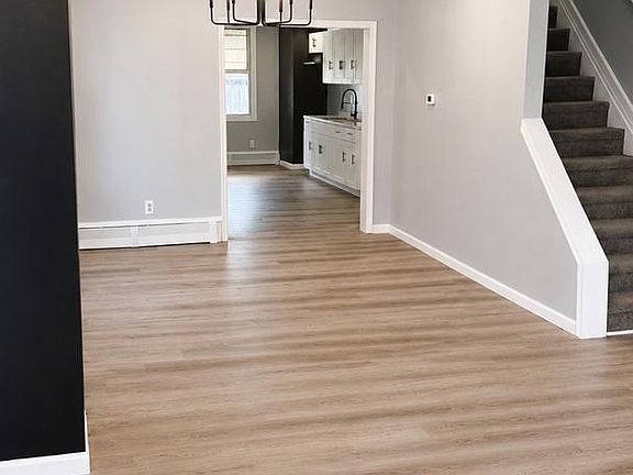 2nd image of 445 N 3rd Ave