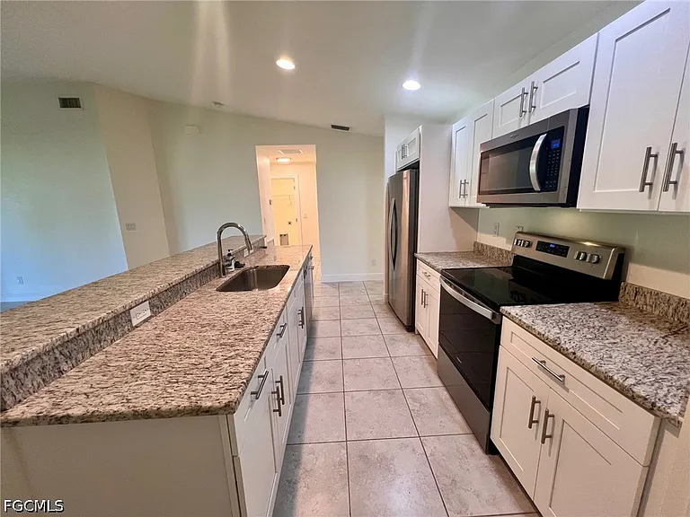 3322 NW 17th Ln — Photo 11