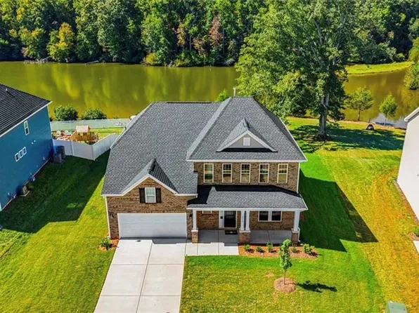 4532 Hanes Lake Dr, Winston Salem, NC 27106