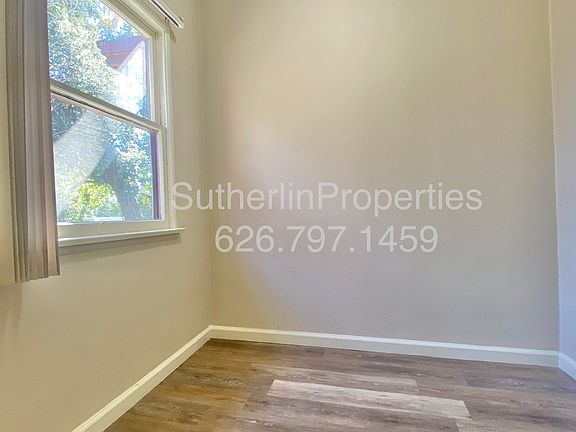 Cozy bonus room with window