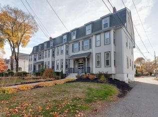 10 Maple Ave #3, Andover, MA 01810