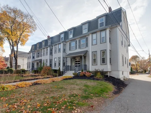 10 Maple Ave #3, Andover, MA 01810
