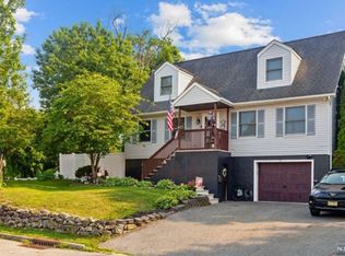 21 Decker Rd, Wanaque, NJ 07420