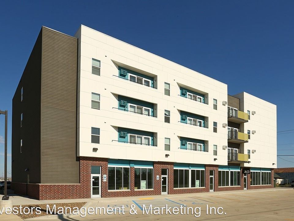 2nd image of 301 2nd St E APT 111