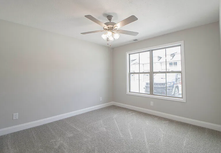 1000-601 Henry Place Blvd — Photo 3