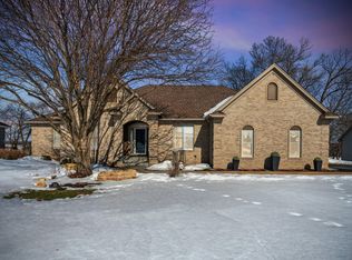 100 Fairway Ridge Ct, Mound, MN 55364