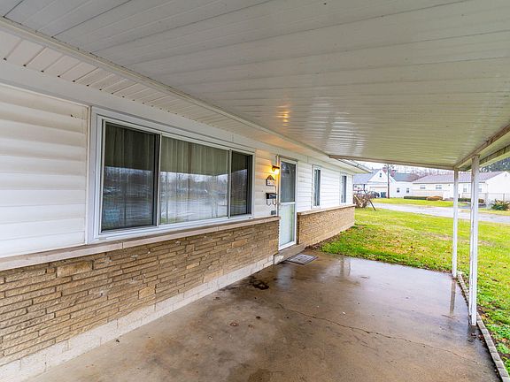 3rd image of 4120 Salem Dr
