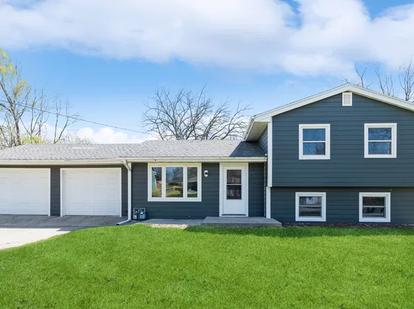 301 N Pleasant Hill Blvd, Pleasant Hill, IA 50327