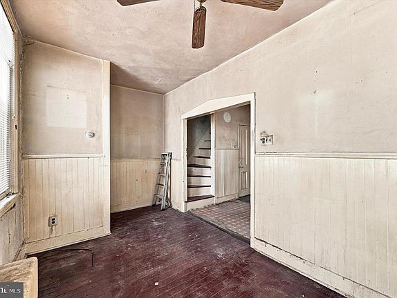 5th image of 819 S Percy St