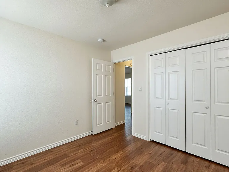 108 Live Oak Cir — Photo 9