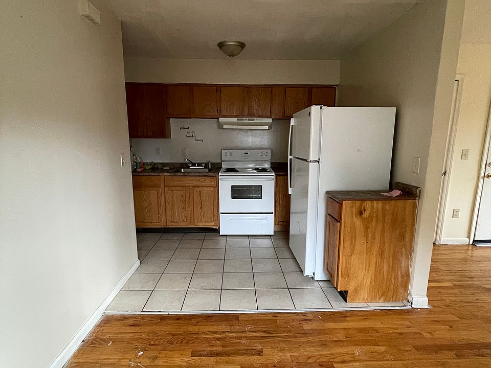 1st image of 1630 Crest Hill Ave APT 3