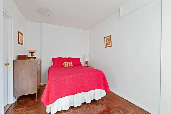 Sold by Compass | media 2