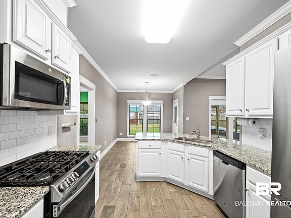 5th image of 17476 Bankhead Blvd