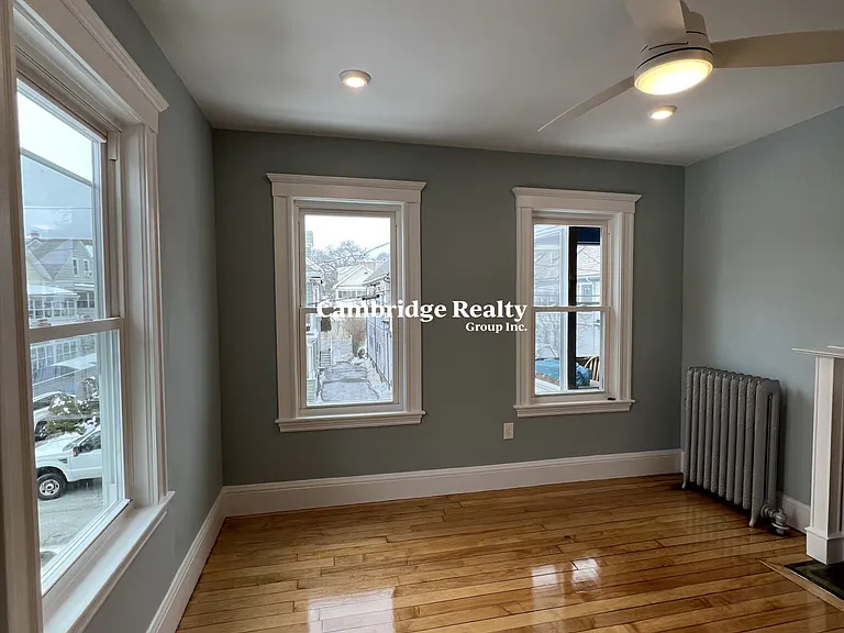 11 Burnham St #2T — Photo 10