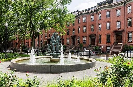 2nd image of 30 Worcester Sq APT 2