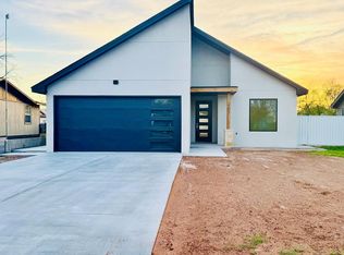 207 NE 5th St, Andrews, TX 79714