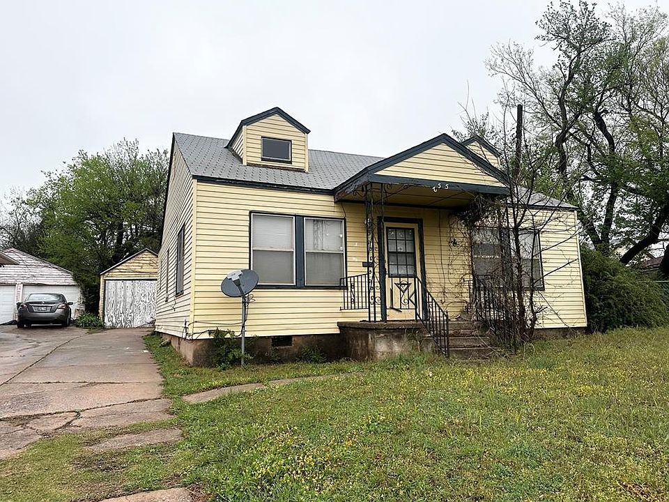 1st image of 2525 NE 14th St