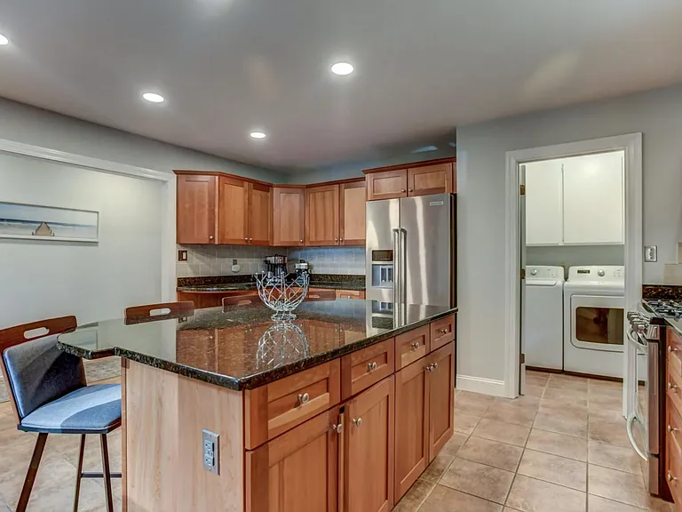 4564 Ina Ln — Photo 11