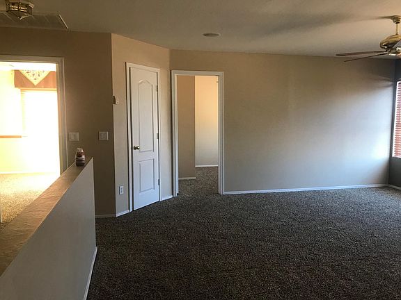 5th image of 2914 W Donner Dr