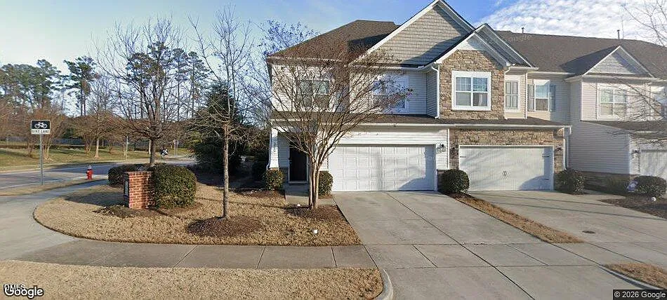 3 bed, 2.5 bath, 1682 sqft, $2,100 — Photo 1