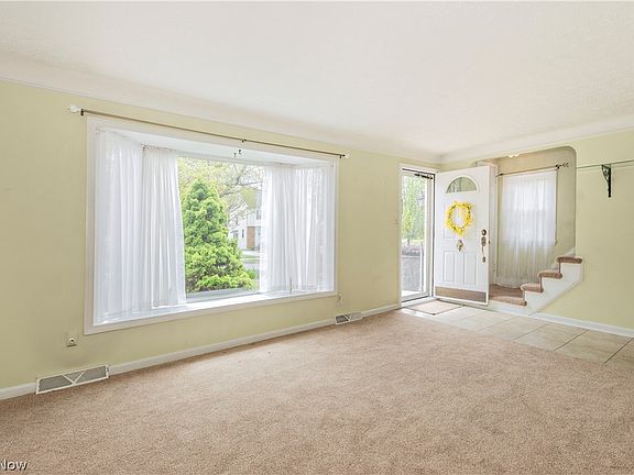 3rd image of 4809 Westbourne Rd