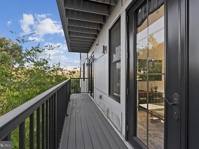 1245 N Pierce St #9 — Photo 11